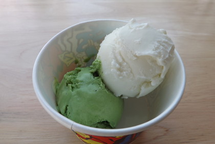 抹茶とココナッツのアイスクリーム